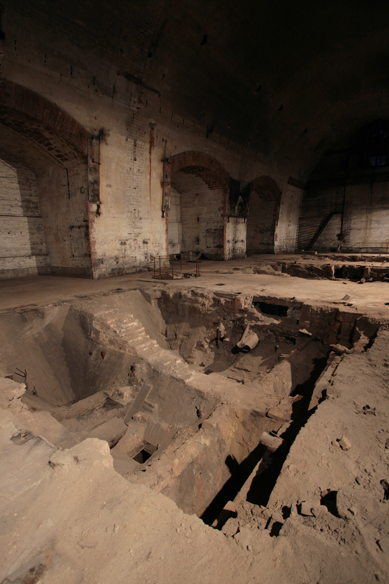 Illustration for article titled Inside the Caverns of Hungary's Abandoned Underground Coal Plant